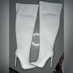Thigh high Shoe Dazzle boots 9